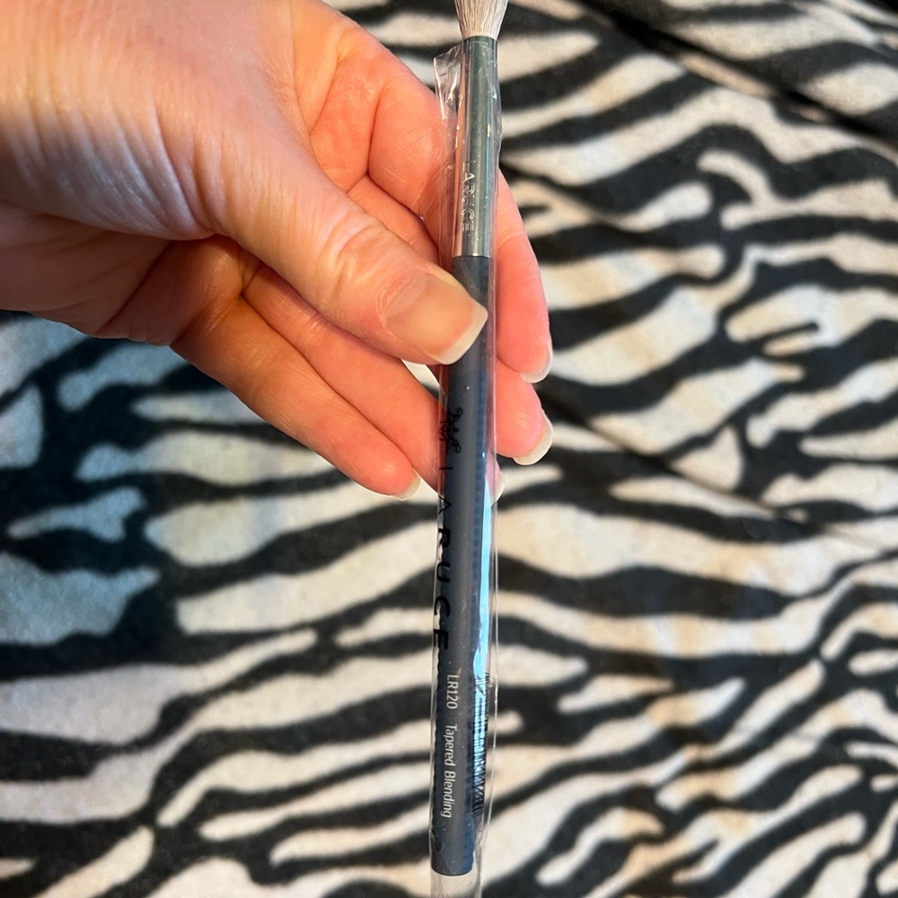 Eye Brushes to add to bundle for Sydney